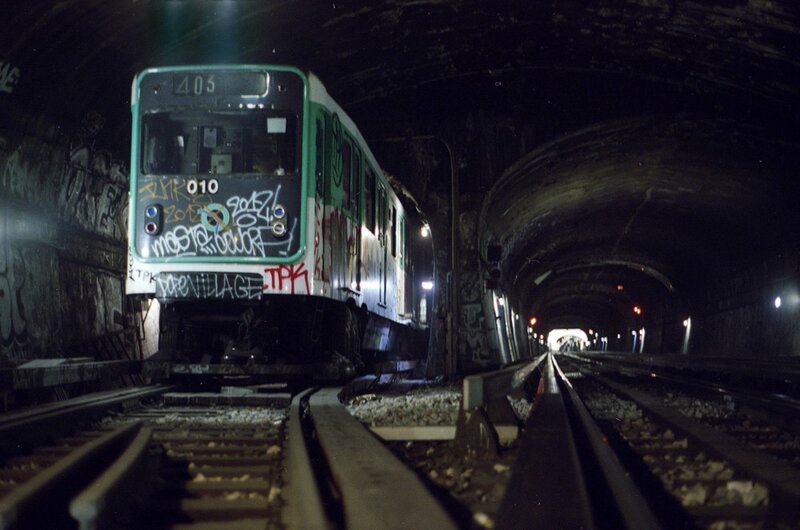 Subway Train in Tunnel — Black