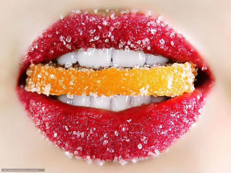 sugared lips with candy
