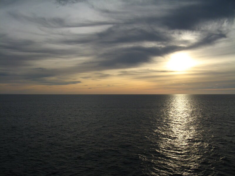 Sun over Ocean — Gray, Serene