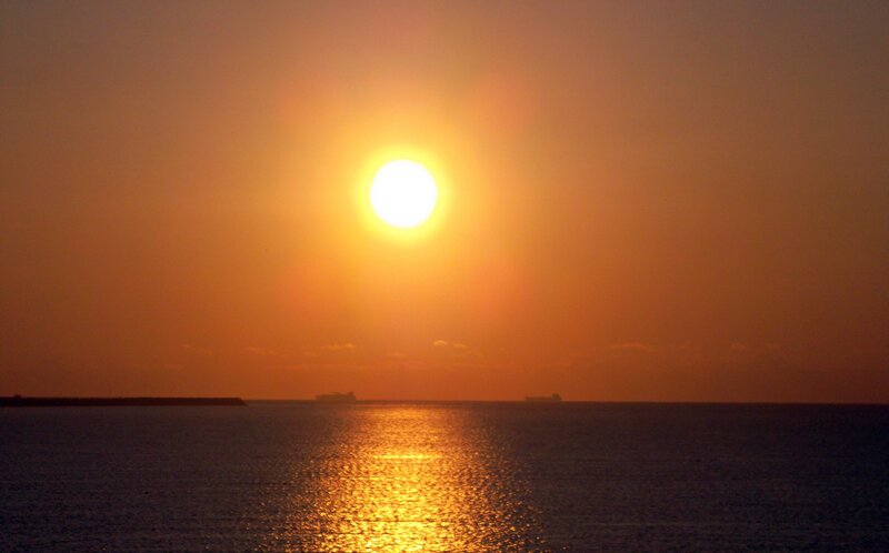 Sun over Ocean — Orange, Serene