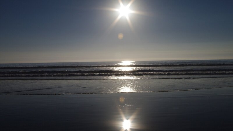 Sun over Ocean Waves — Blue, Serene, Sunset