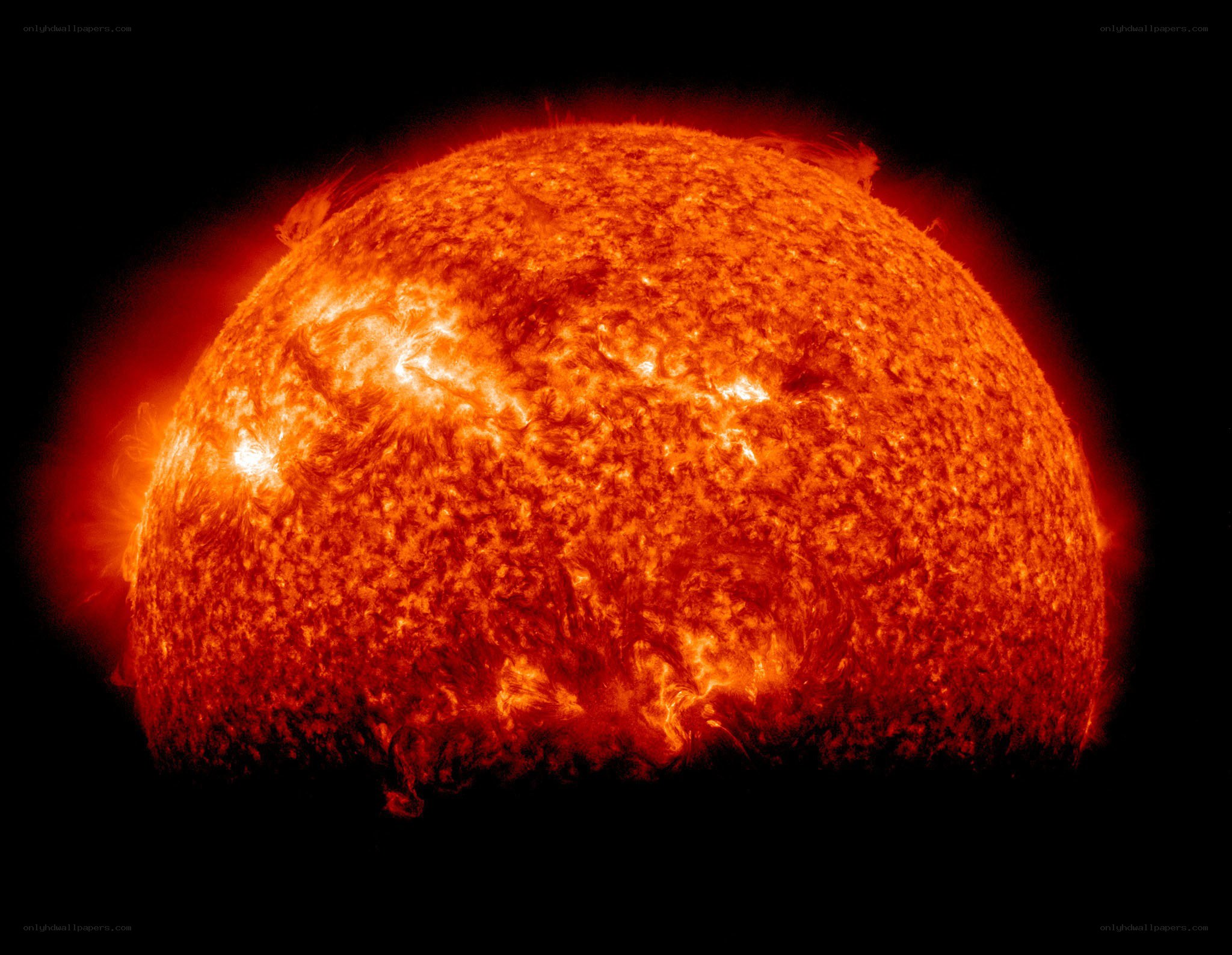 Sun's surface in fiery detail