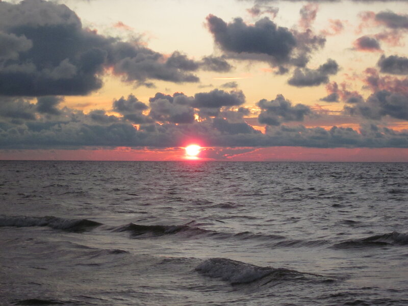 Sun Setting over Ocean — Pink, Serene