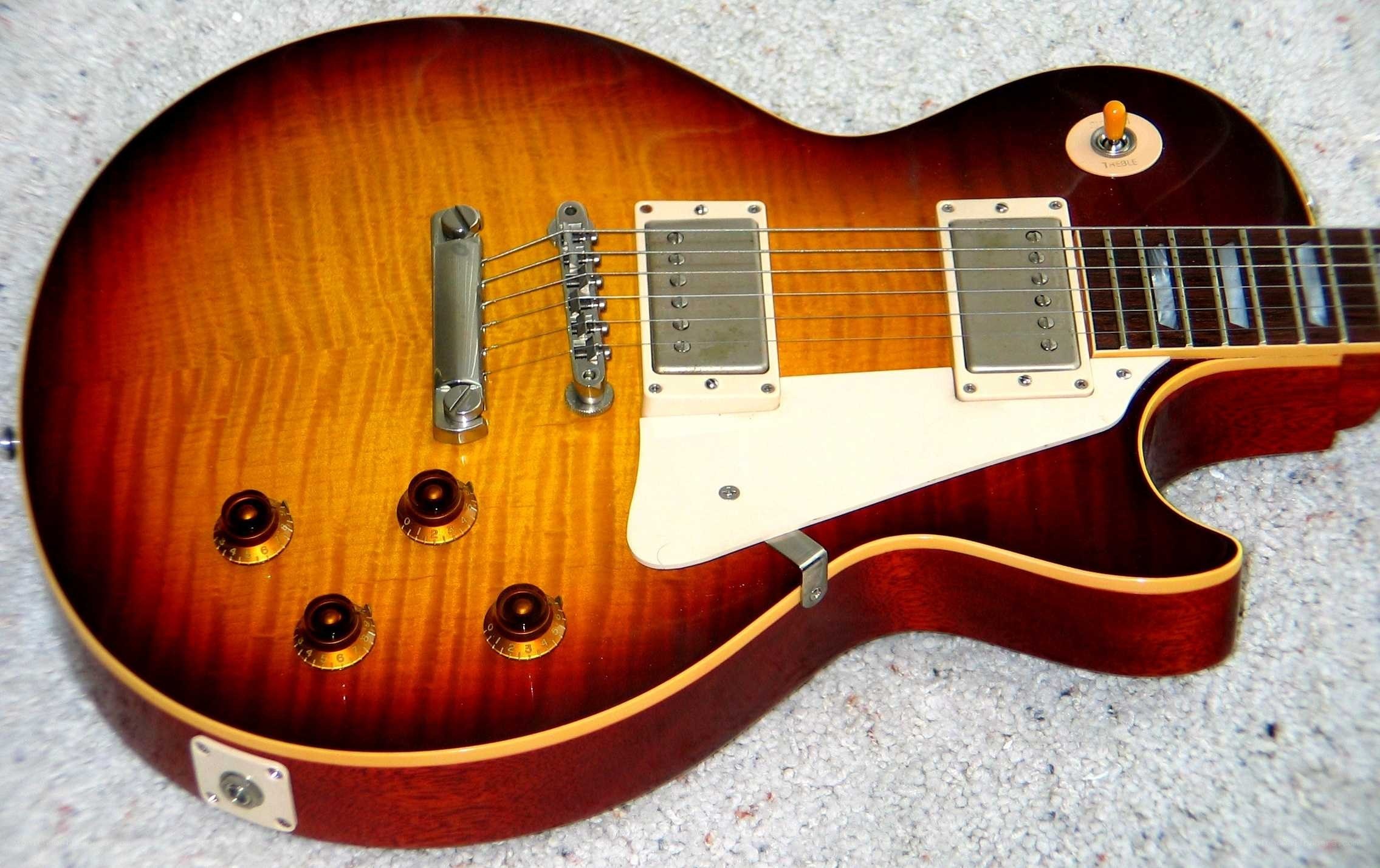 Sunburst electric guitar