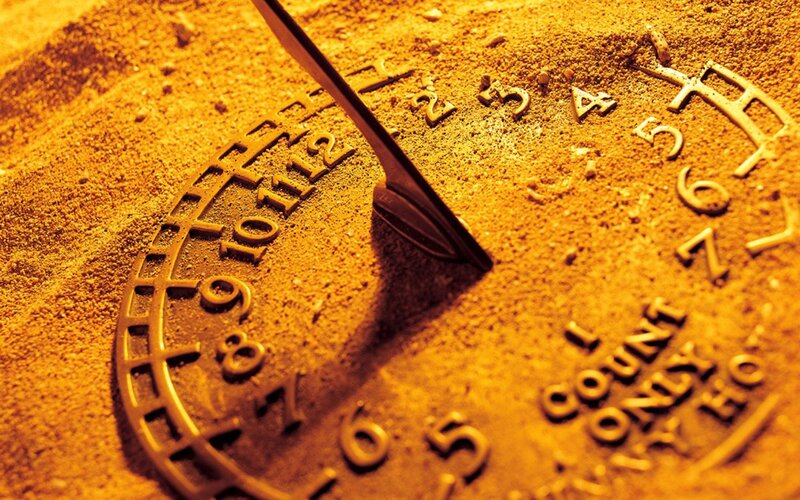 Sundial in Sand — Yellow