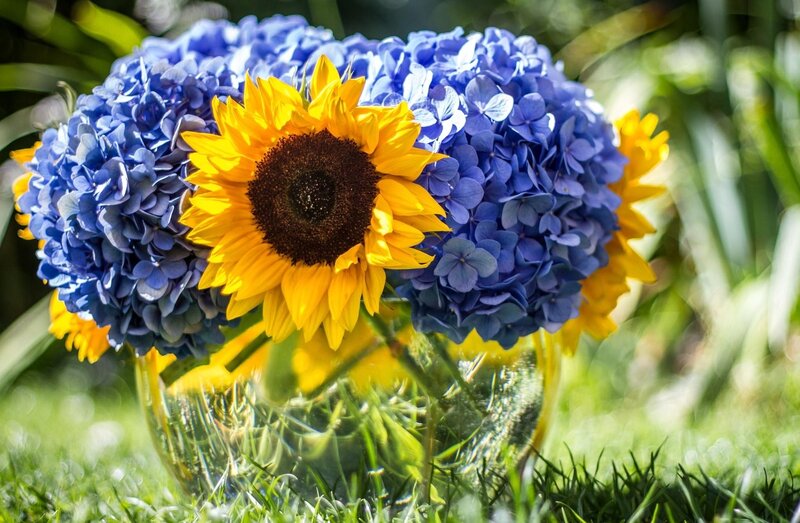 Sunflower and hydrangea bouquet