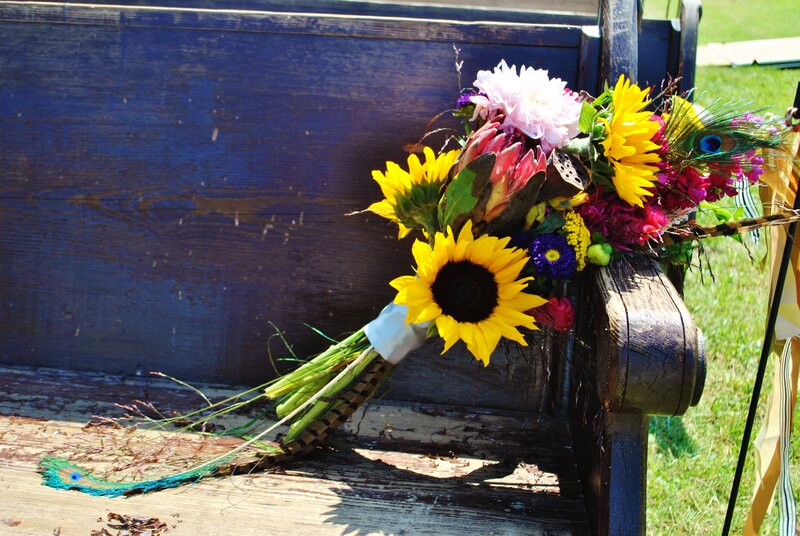 Sunflower Bouquet on Bench — Yellow