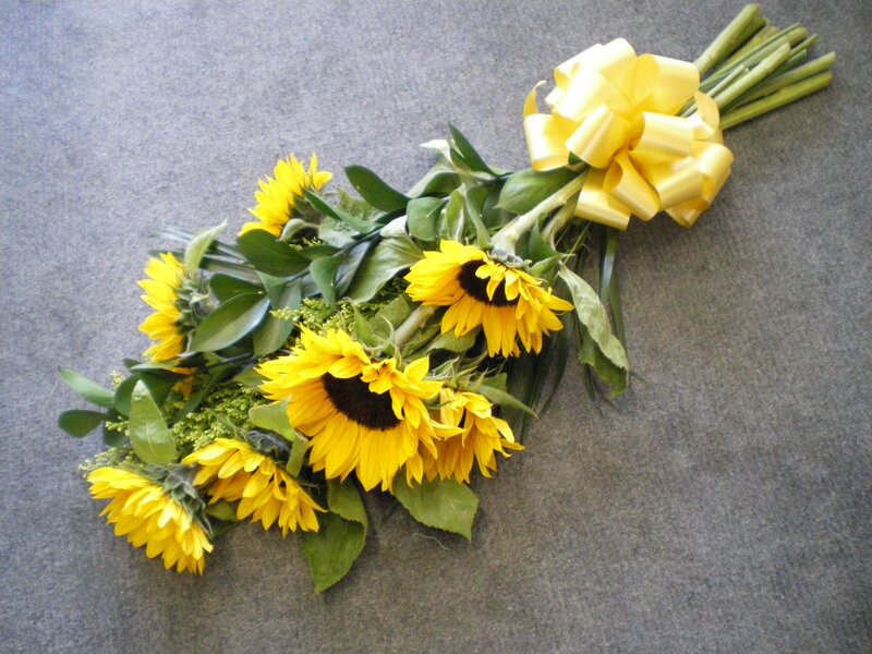 Sunflower Bouquet with Ribbon — Yellow