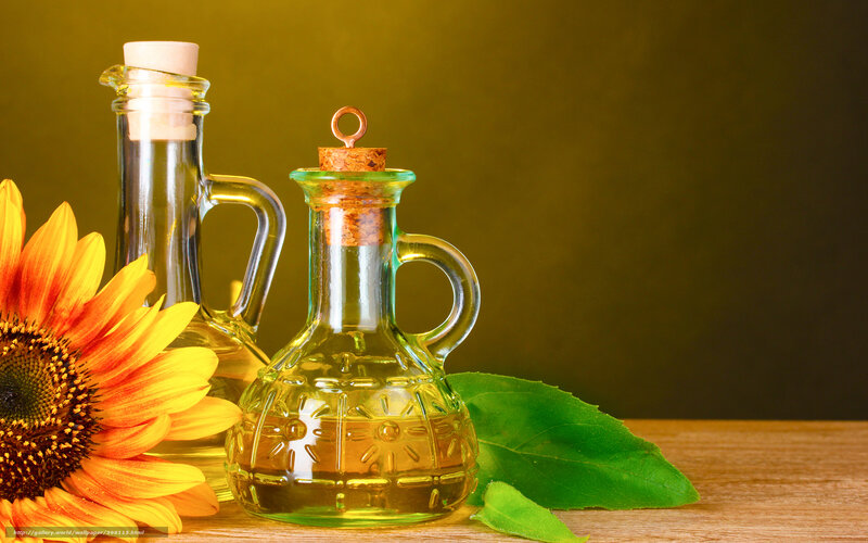 Sunflower oil with sunflower