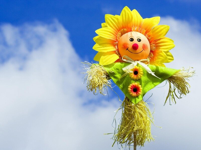 Sunflower Scarecrow — Yellow