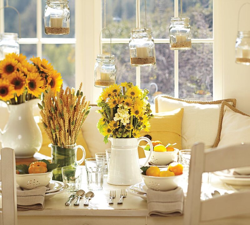 Sunflower Table Setting — Yellow, Warm