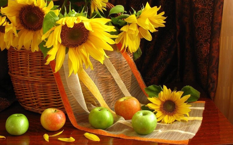 Sunflowers and Apples — Yellow, Calm, Autumn