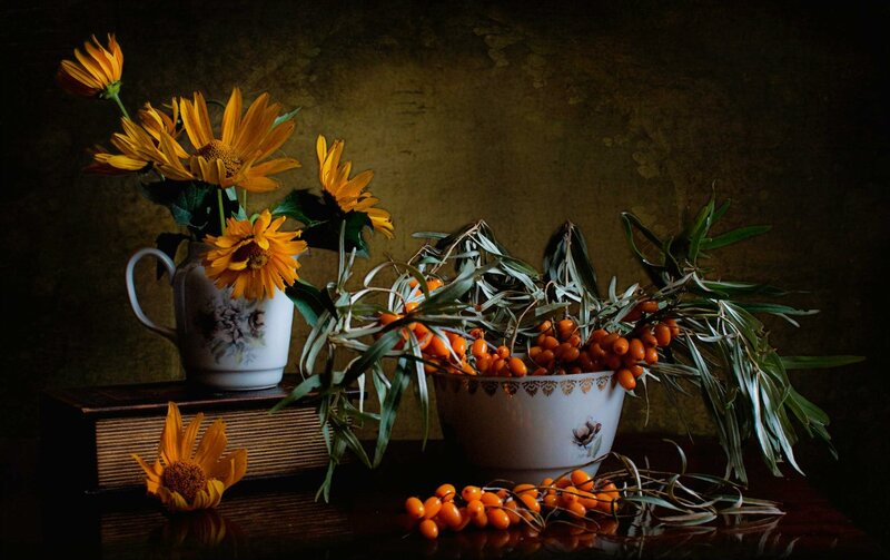 Sunflowers and Berries — Yellow, Dramatic