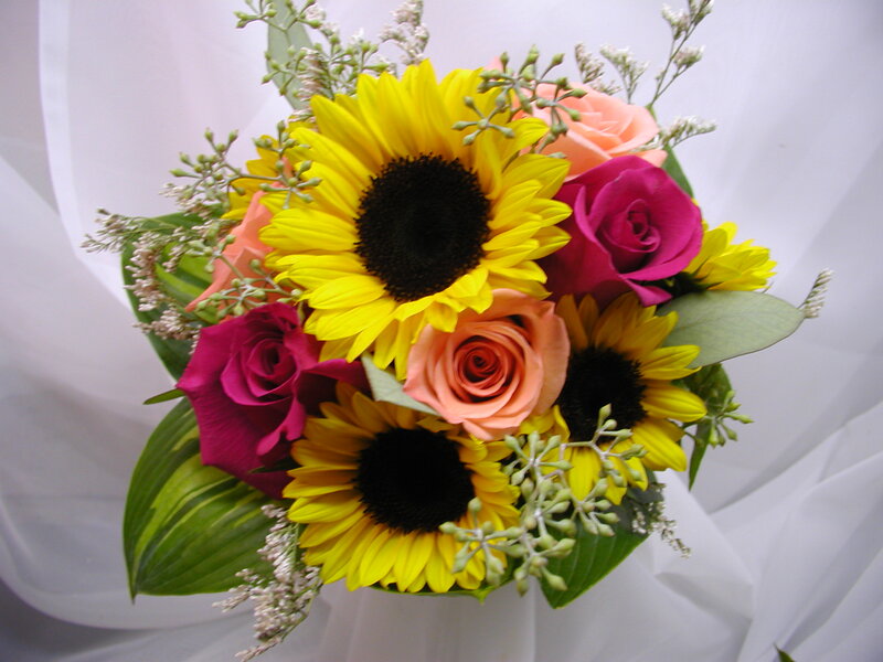 Sunflowers and Roses Bouquet — Yellow, Bright