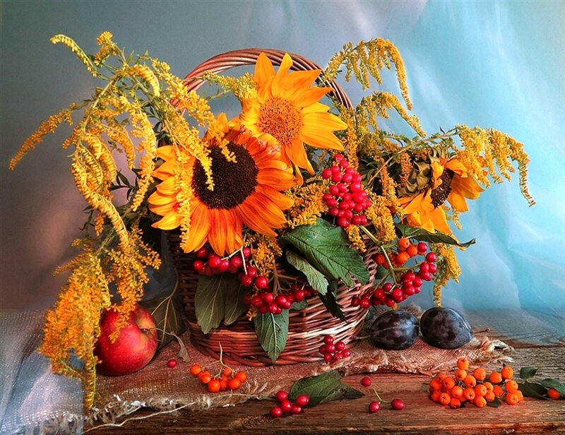Sunflowers in Basket — Yellow, Calm, Autumn