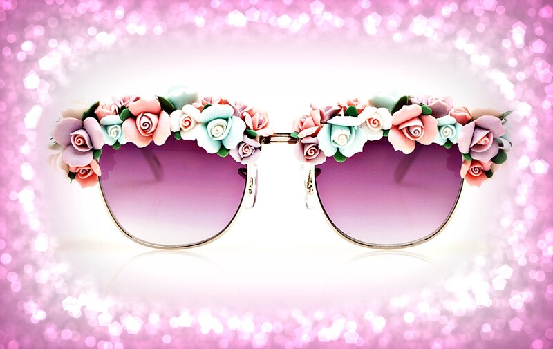 Sunglasses with Flower Decorations