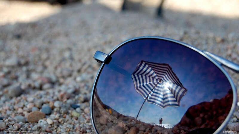 Sunglasses with Reflection — Blue, Serene