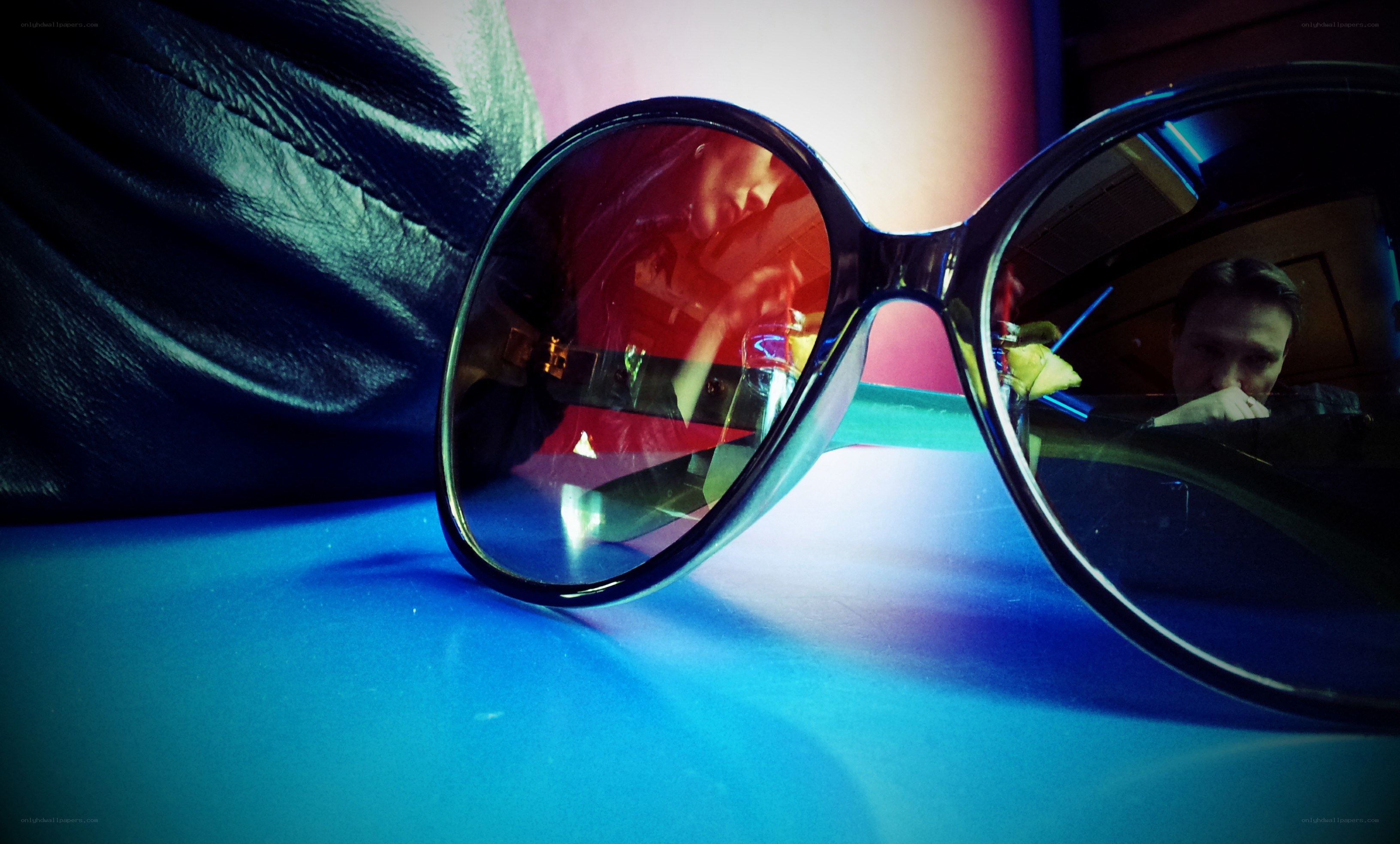 sunglasses with reflection