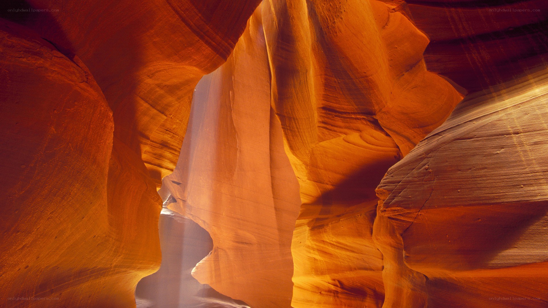 Sunlight in a sandstone canyon