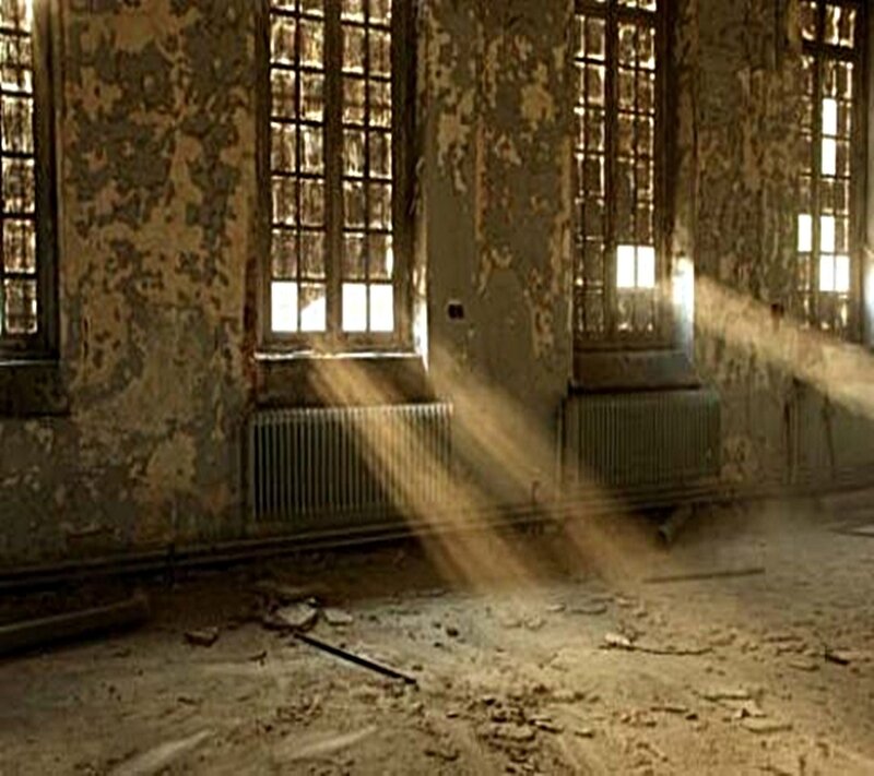 Sunlight in an abandoned room