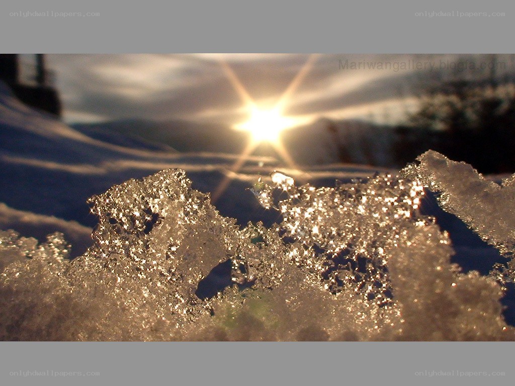 Sunlight on ice crystals