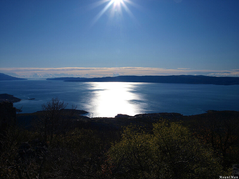 Sunlight on Sea Surface