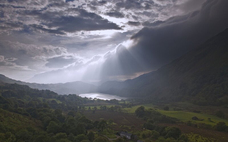 Sunlight Through Clouds — Green, Dramatic, Afternoon