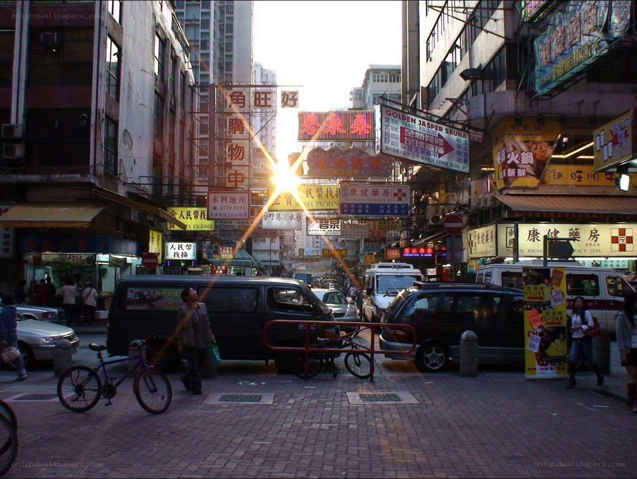 Sunlit street in Hong Kong