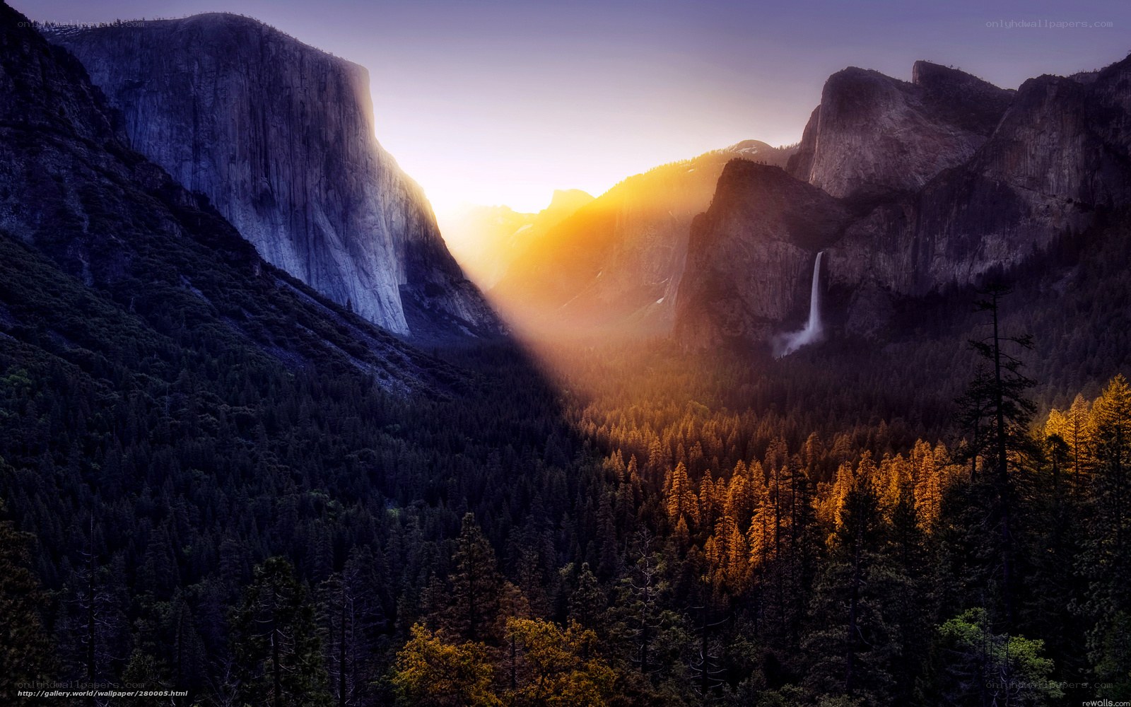 Sunrise in Yosemite Valley