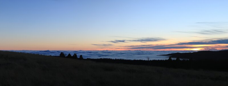 Sunrise over Cloud Sea — Blue, Serene, Photograph, Clouds