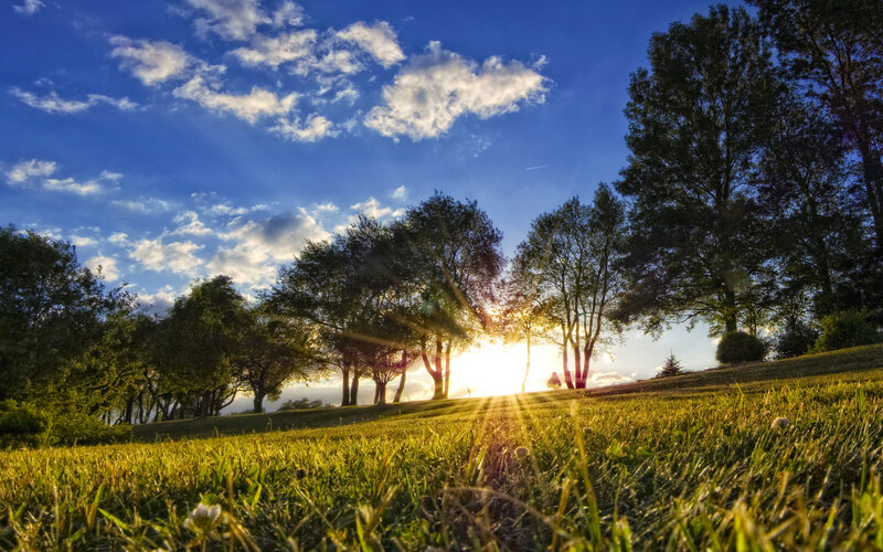 Sunrise over Grassy Hill — Blue