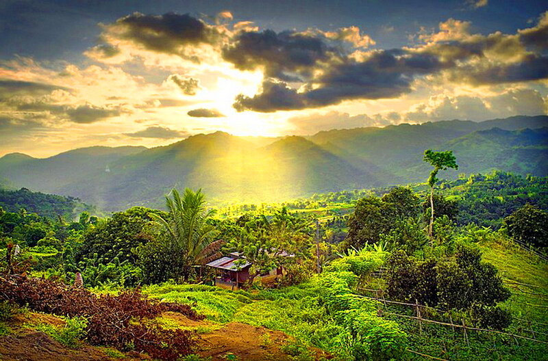 Sunrise over Green Hills — Dramatic