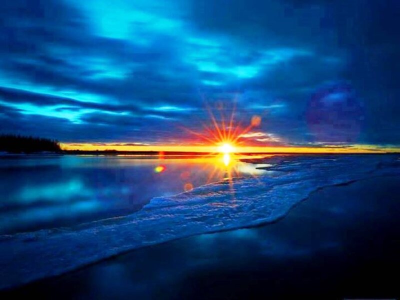 Sunrise over Icy Water — Blue