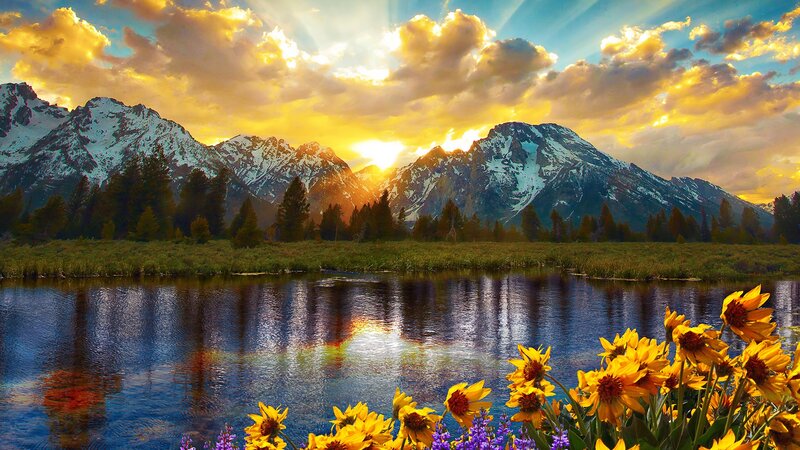 Sunrise over Mountain Lake — Yellow