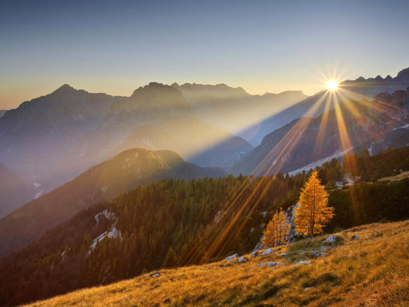 Sunrise over Mountains — Gold, Serene