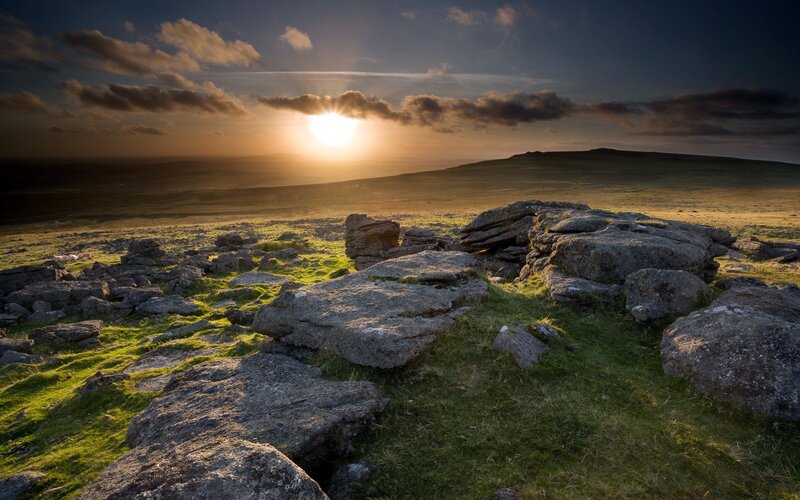 Sunrise over Rocky Moor — Green