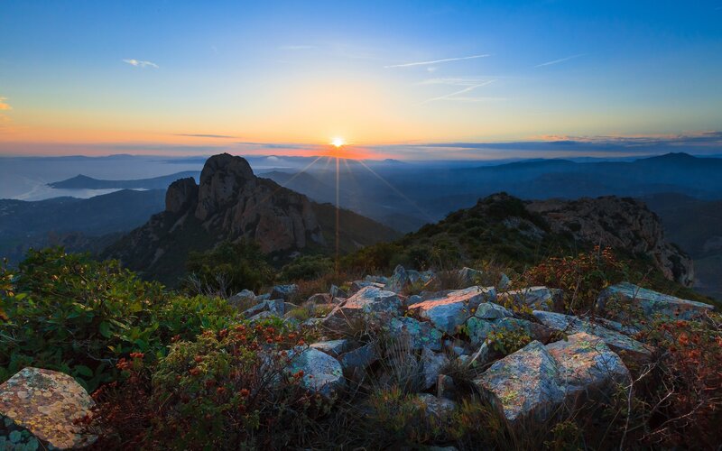 Sunrise over Rocky Mountains — Blue