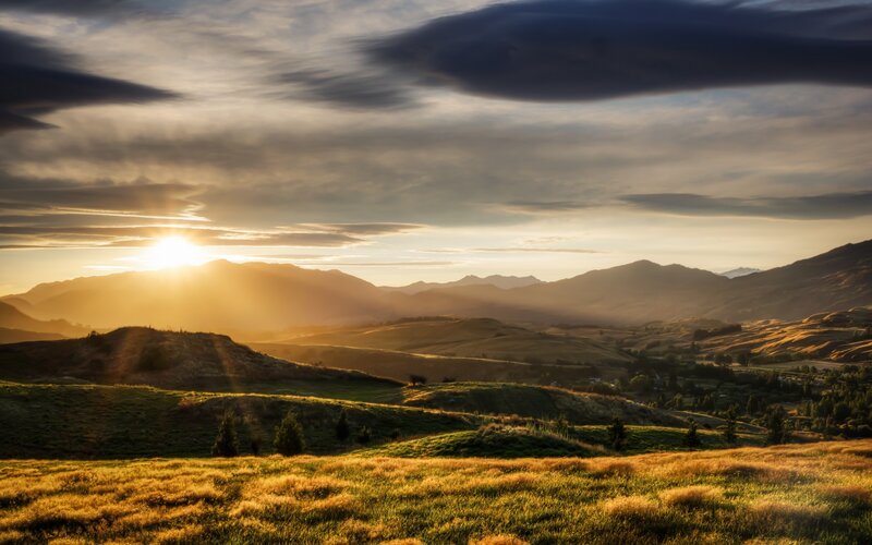 Sunrise over Rolling Hills — Gold