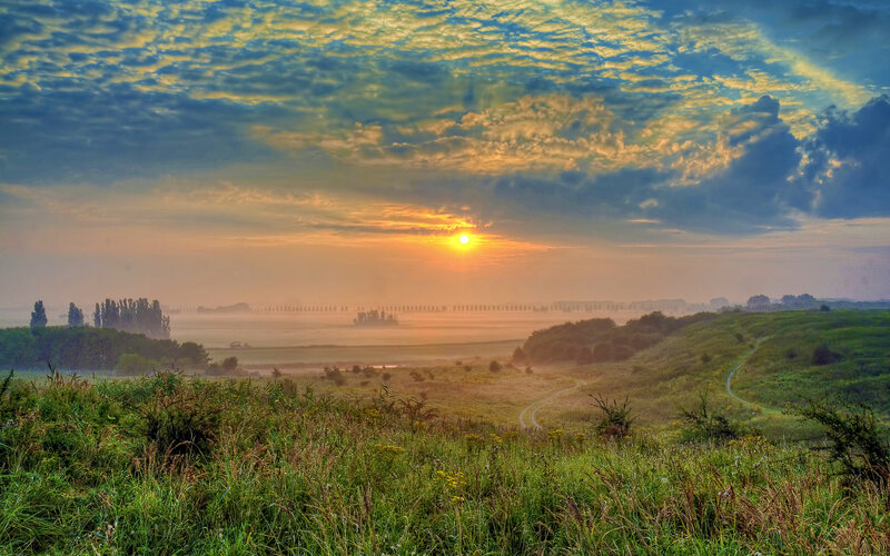 Sunrise over Rolling Hills — Green, Serene