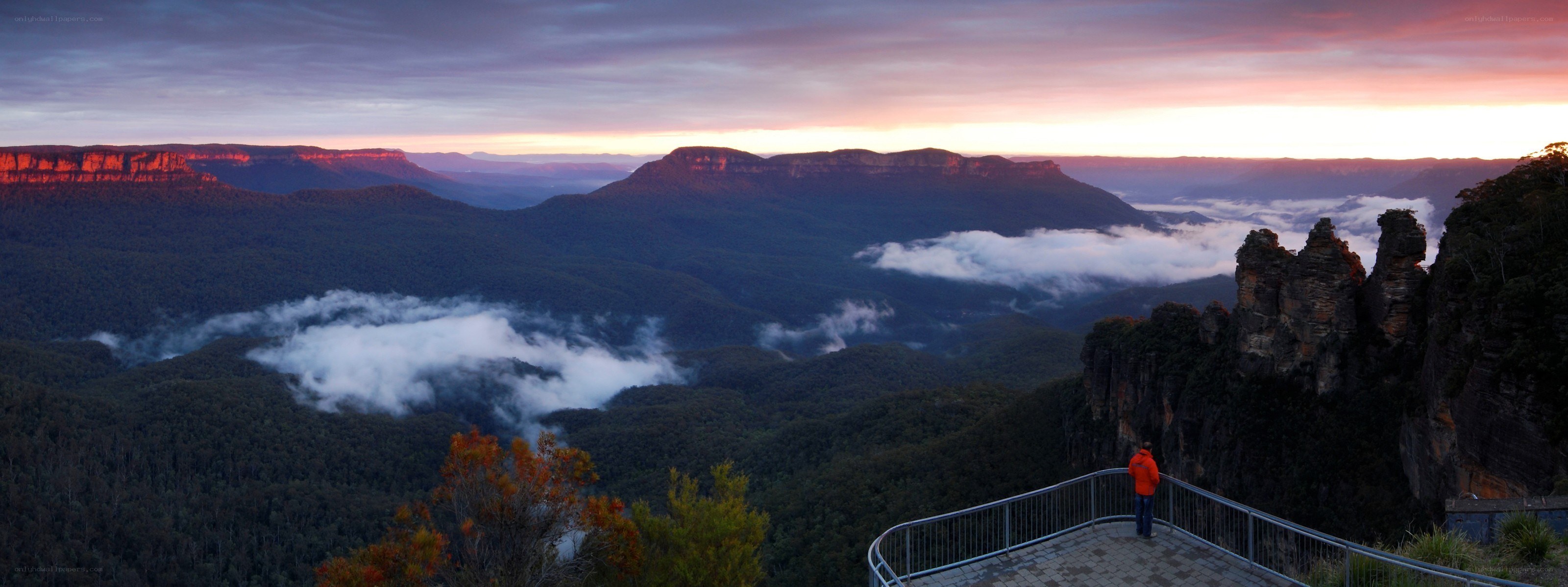 Sunrise over the Three Sisters