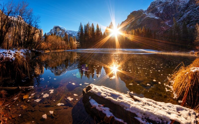 Sunrise over Yosemite — Blue, Serene