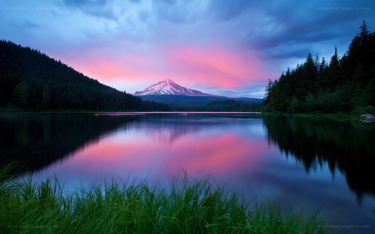 Sunset at a mountain lake