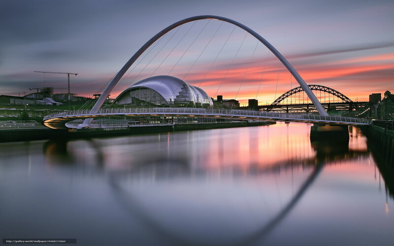 Sunset at Gateshead Millennium Bridge