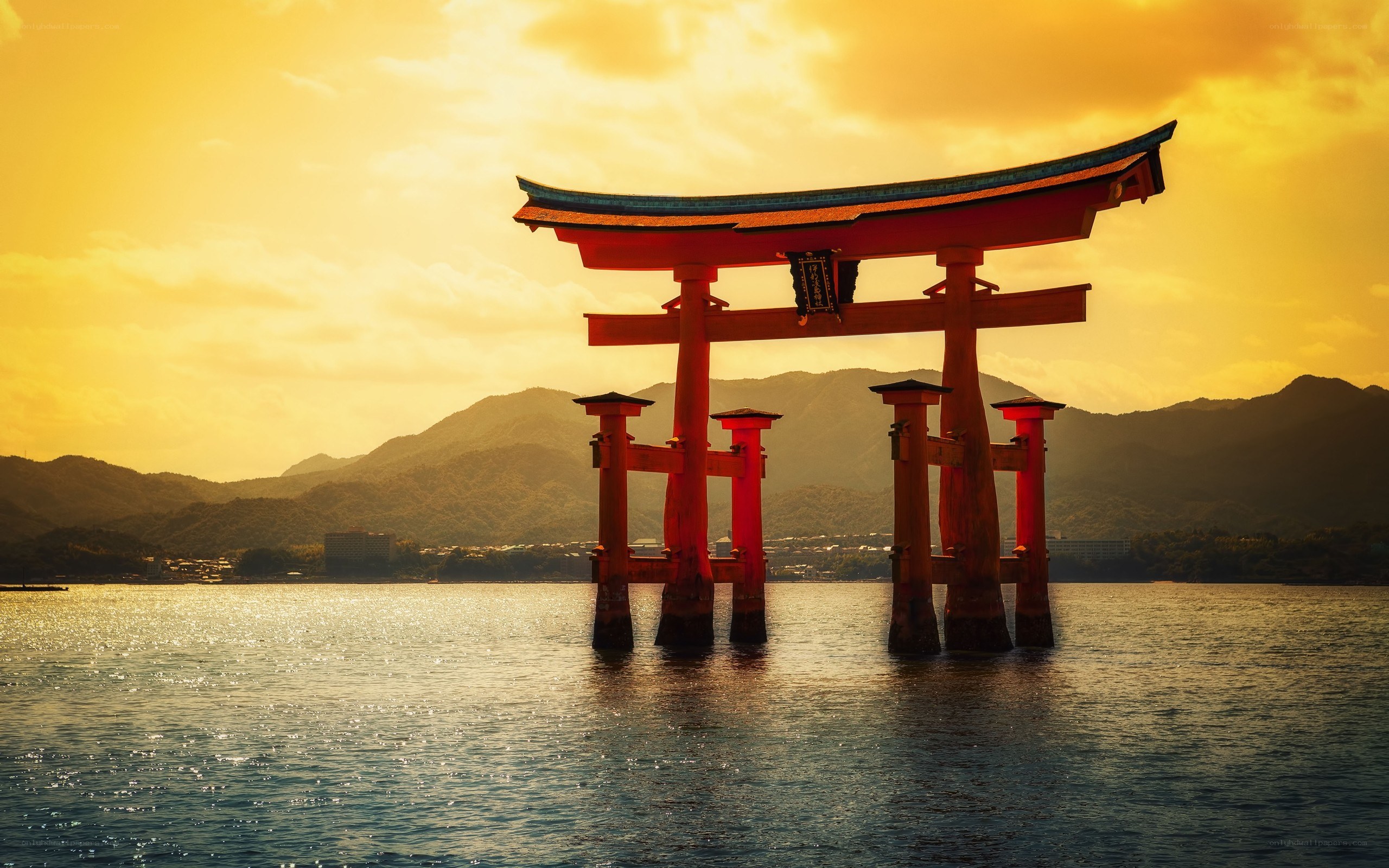 Sunset at Itsukushima Shrine