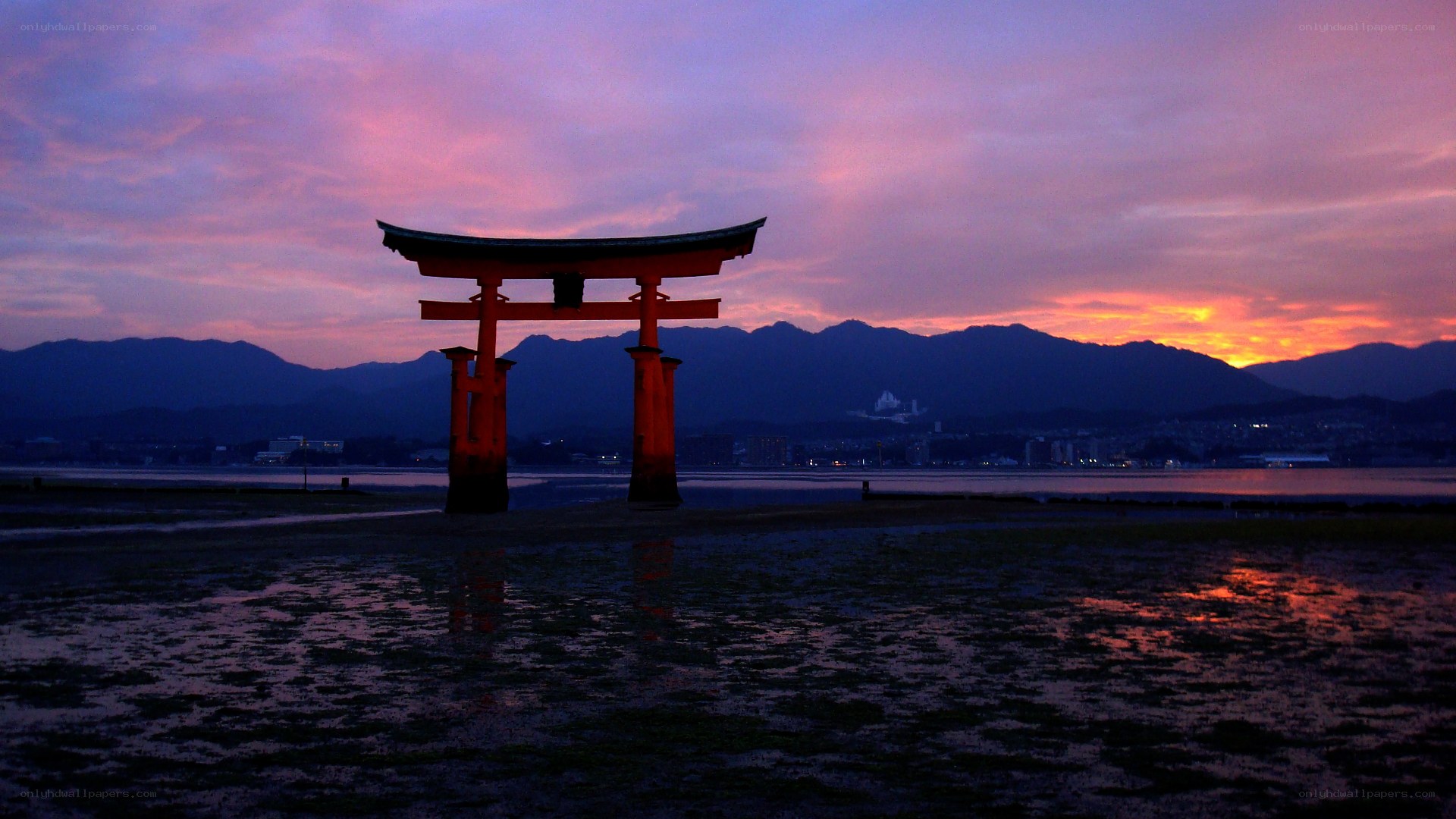 Sunset at Itsukushima Shrine