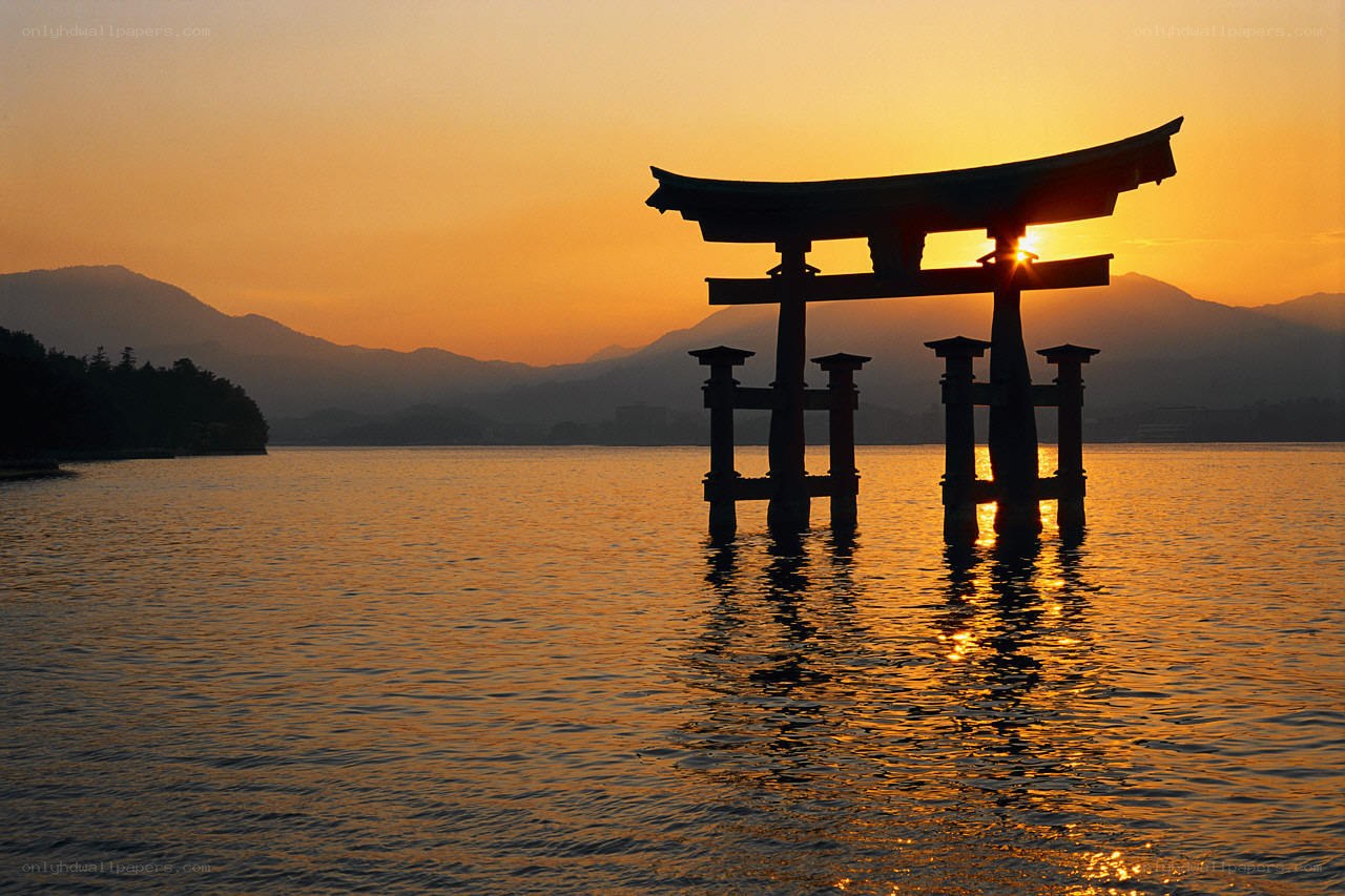 Sunset at Itsukushima Shrine