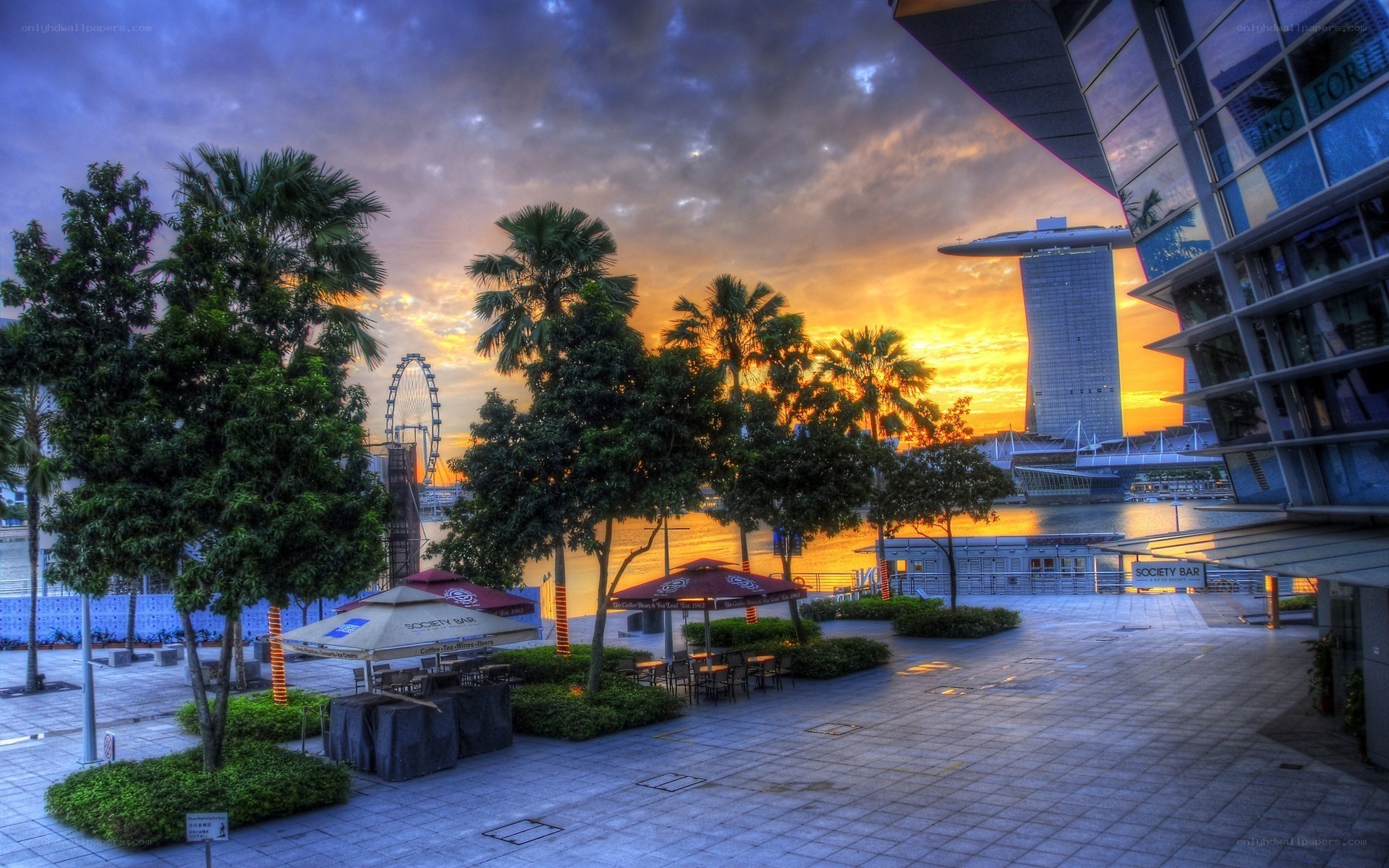 Sunset at Marina Bay Sands