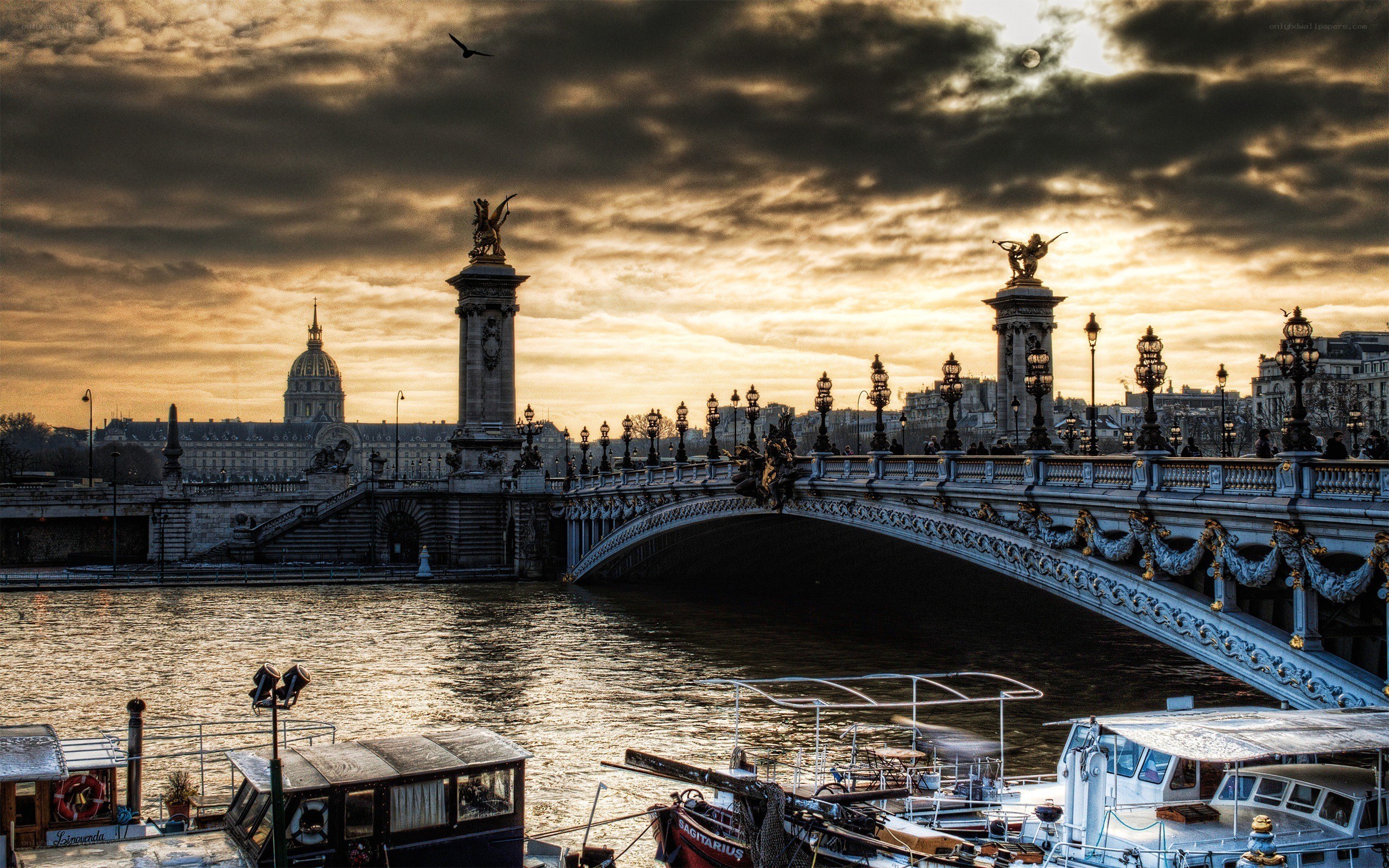 Sunset at Pont Alexandre III