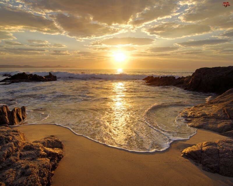 Sunset at Rocky Beach — Gold