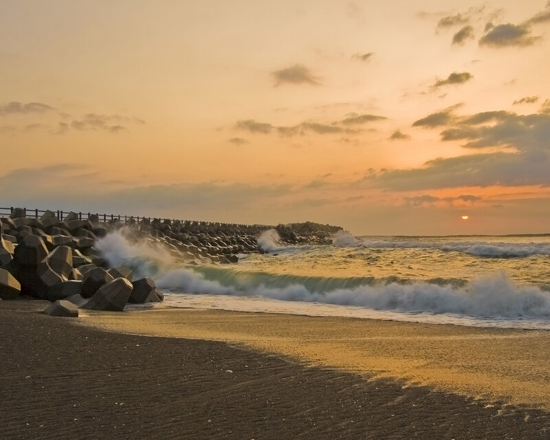 Sunset at the breakwater